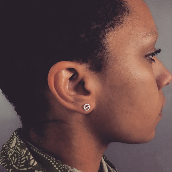 Välke Earrings, minimalist unisex circle design stud made in