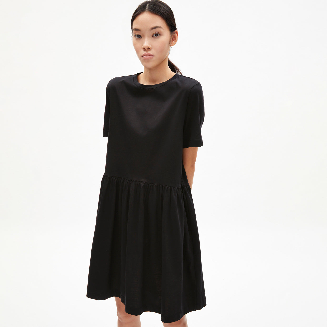 Feliaa Black Jersey Short Sleeve Dress In Organic Cotton