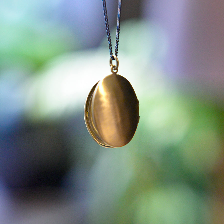 Large Gold Oval Photo Locket Necklace, Oval Locket Necklace– Jewelry By Tali